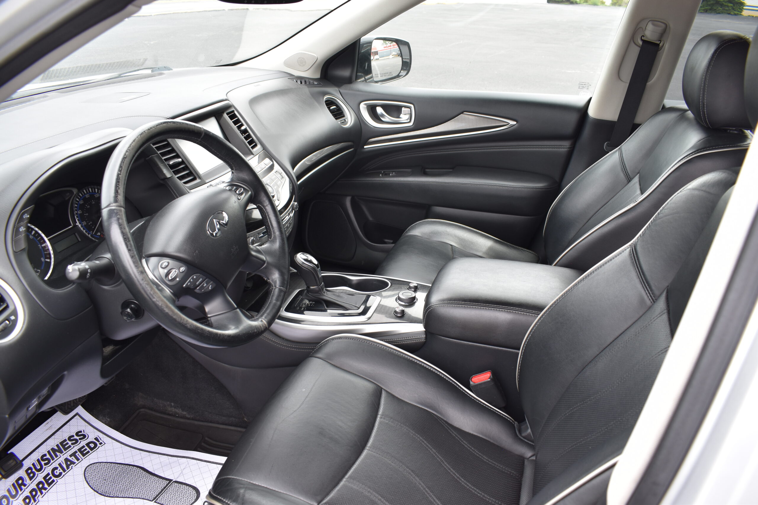 
								Infiniti QX60 2017 full									
